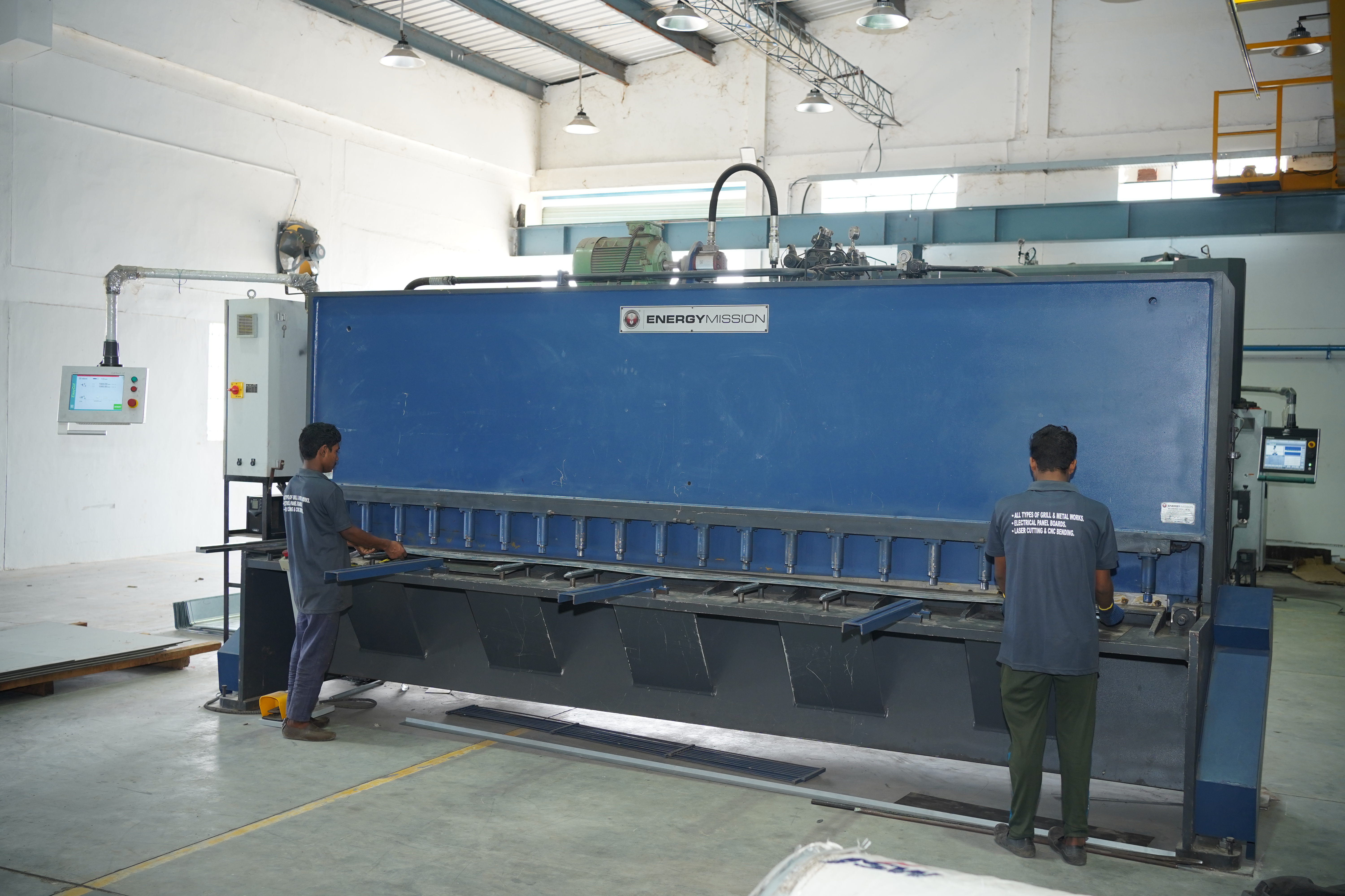 Axis robot welding machine